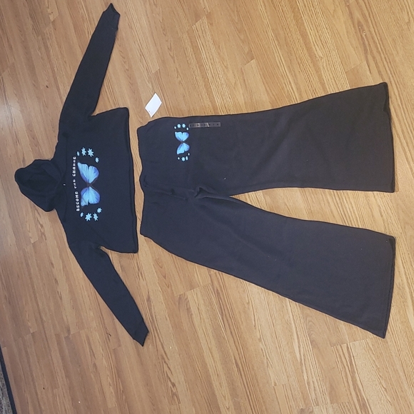 Mighty Fine Tops - New MIGHT FINE "Become the Change" crop top lightweight sweatsuit sizes MD and L